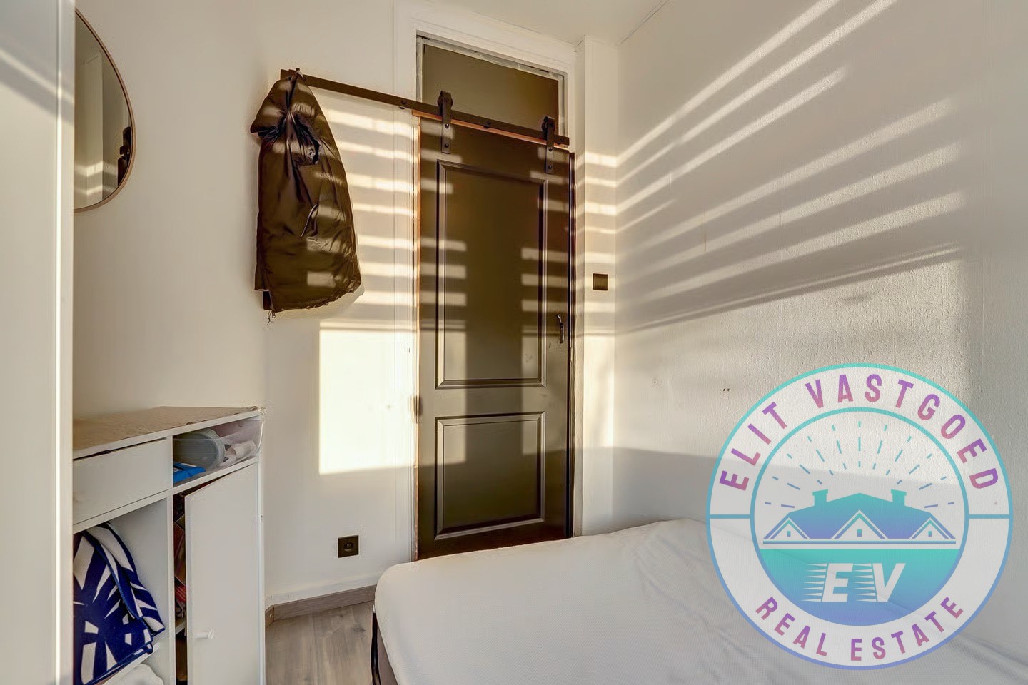 4f920d38-7f4c-4781-954b-d48371ea9747