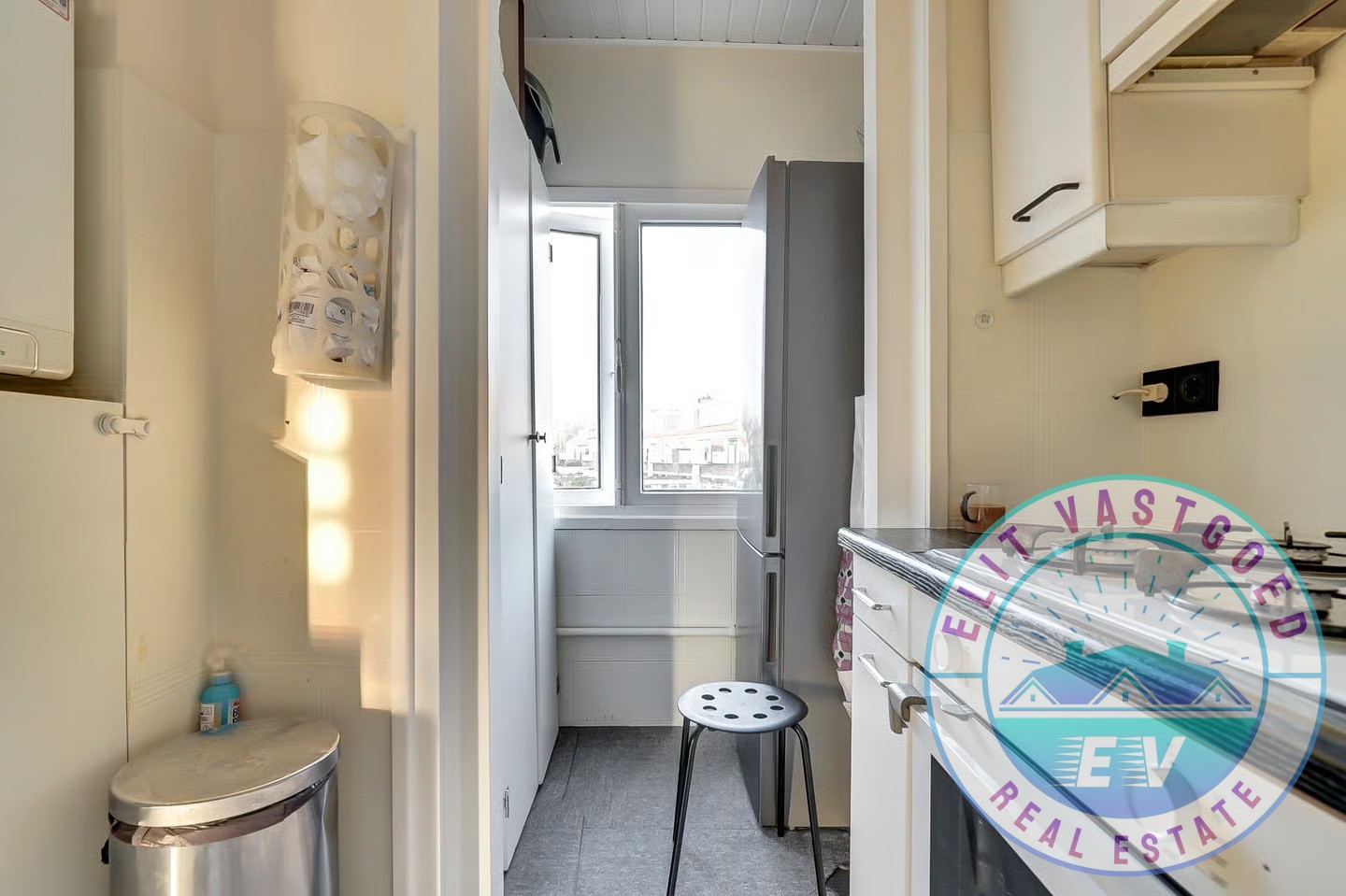 8f8bf164-1387-45e7-b368-2901b7581a0f